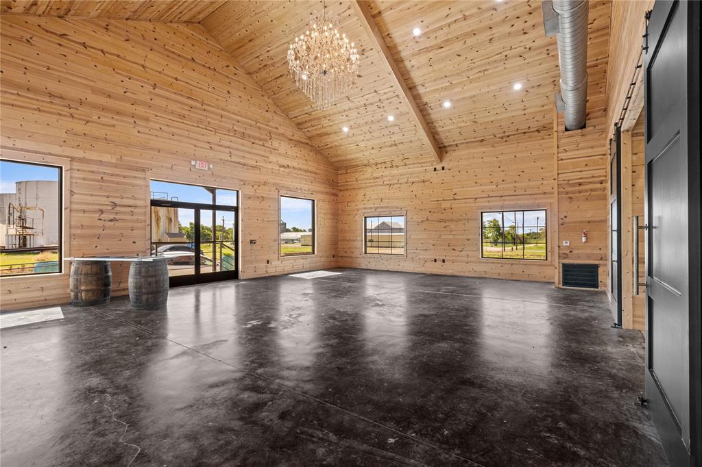 T & P Ry Add - Commercial Sale