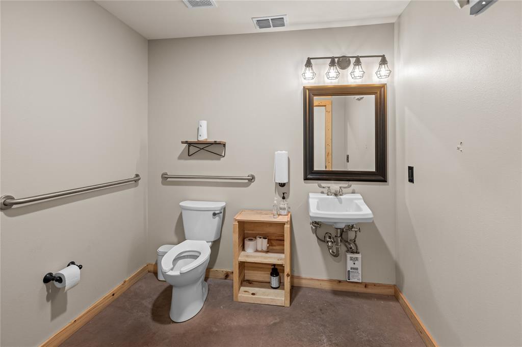 T & P Ry Add - Commercial Sale