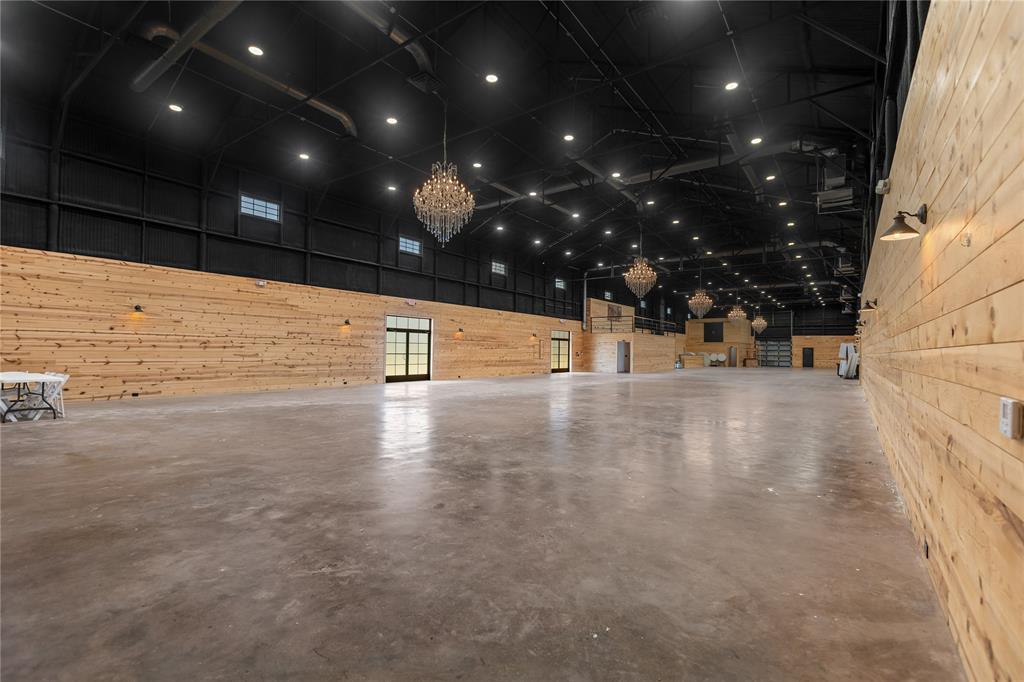 T & P Ry Add - Commercial Sale