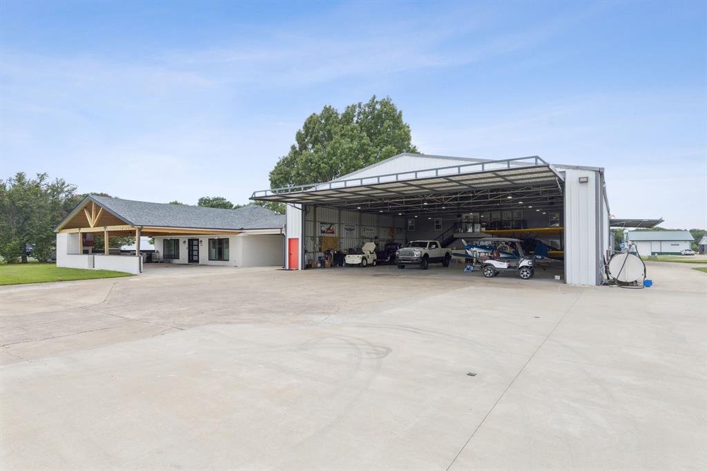 275 Aero Country Road