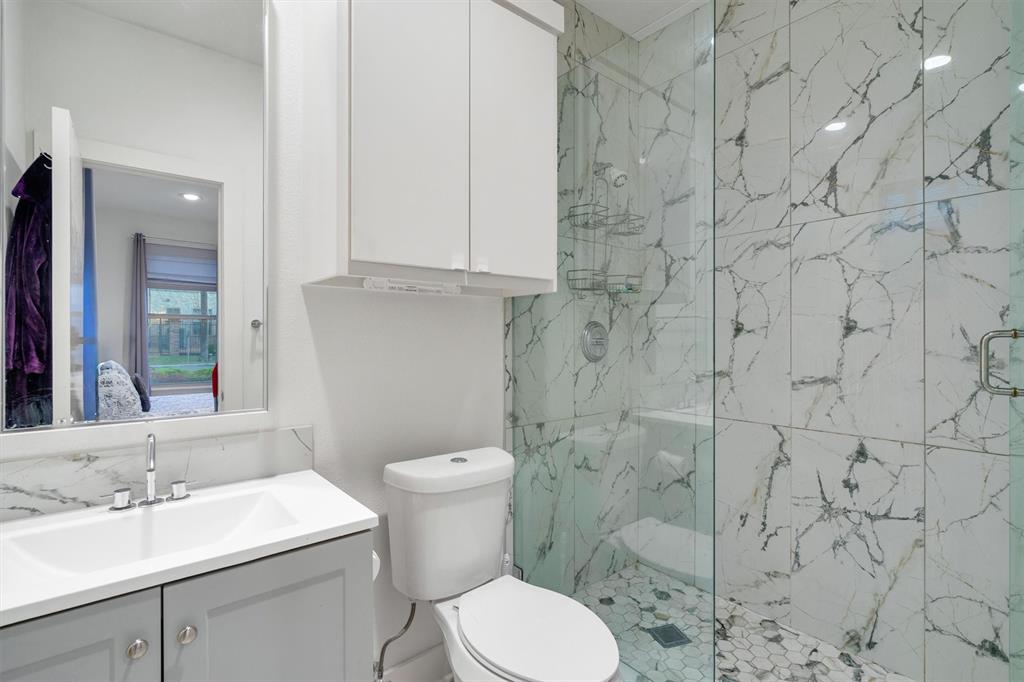 Lewis Court Twnhms - Residential