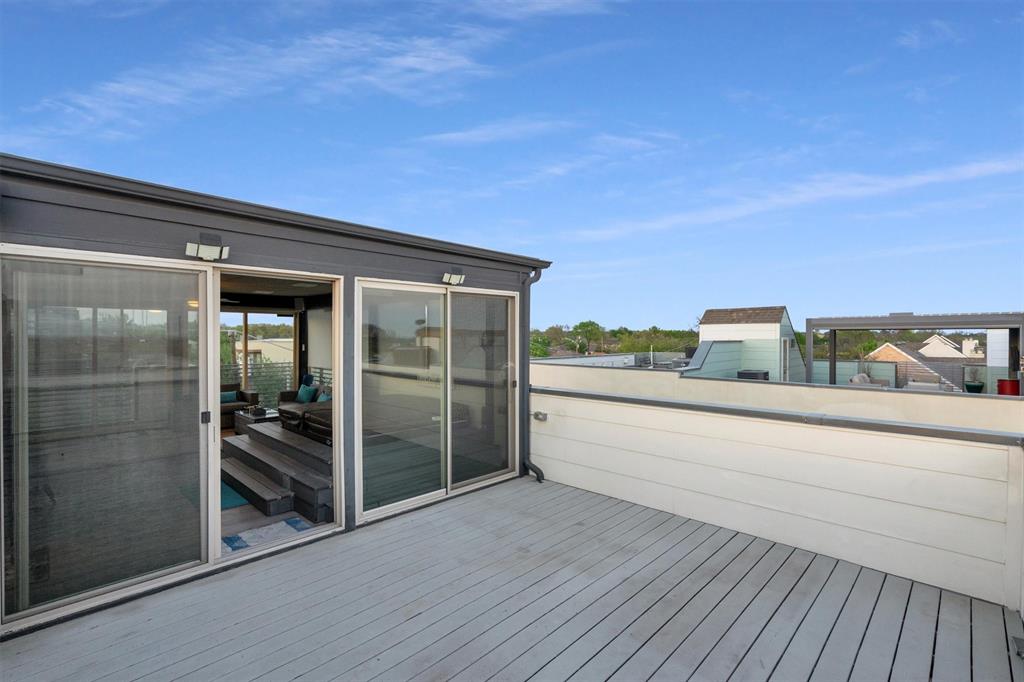 Lewis Court Twnhms - Residential