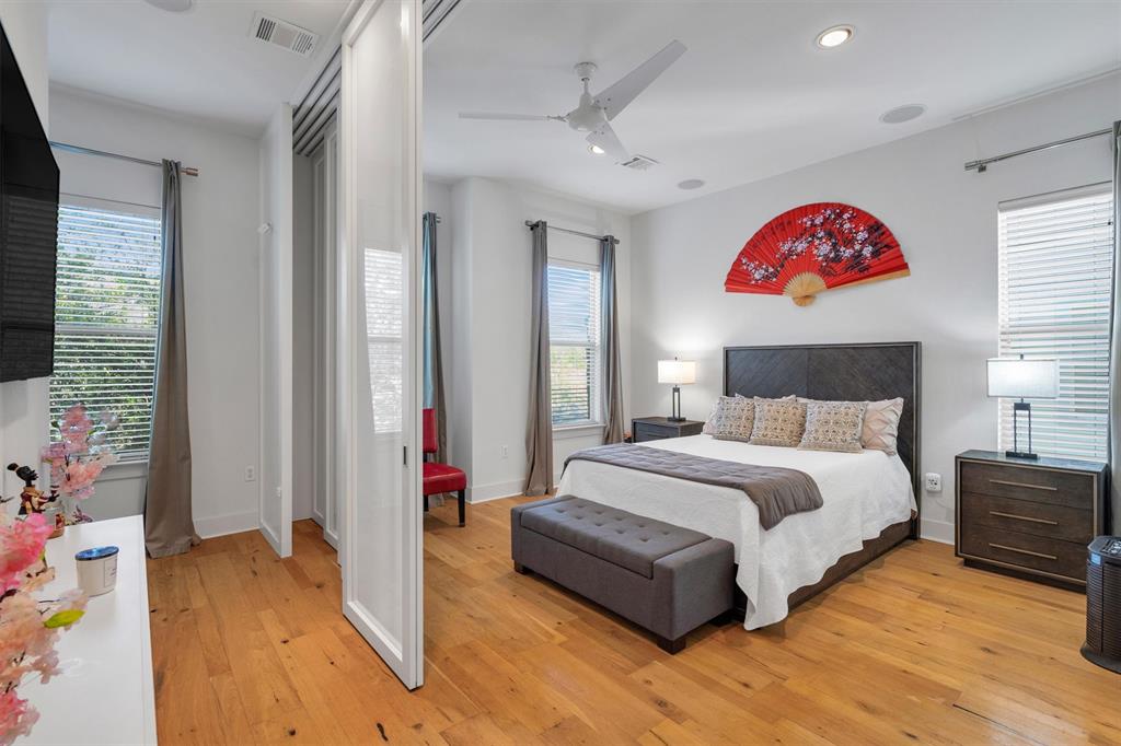 Lewis Court Twnhms - Residential