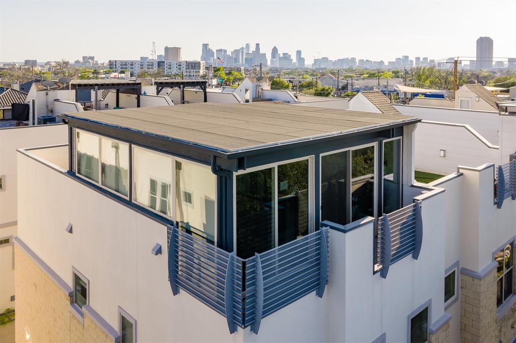 Lewis Court Twnhms - Residential