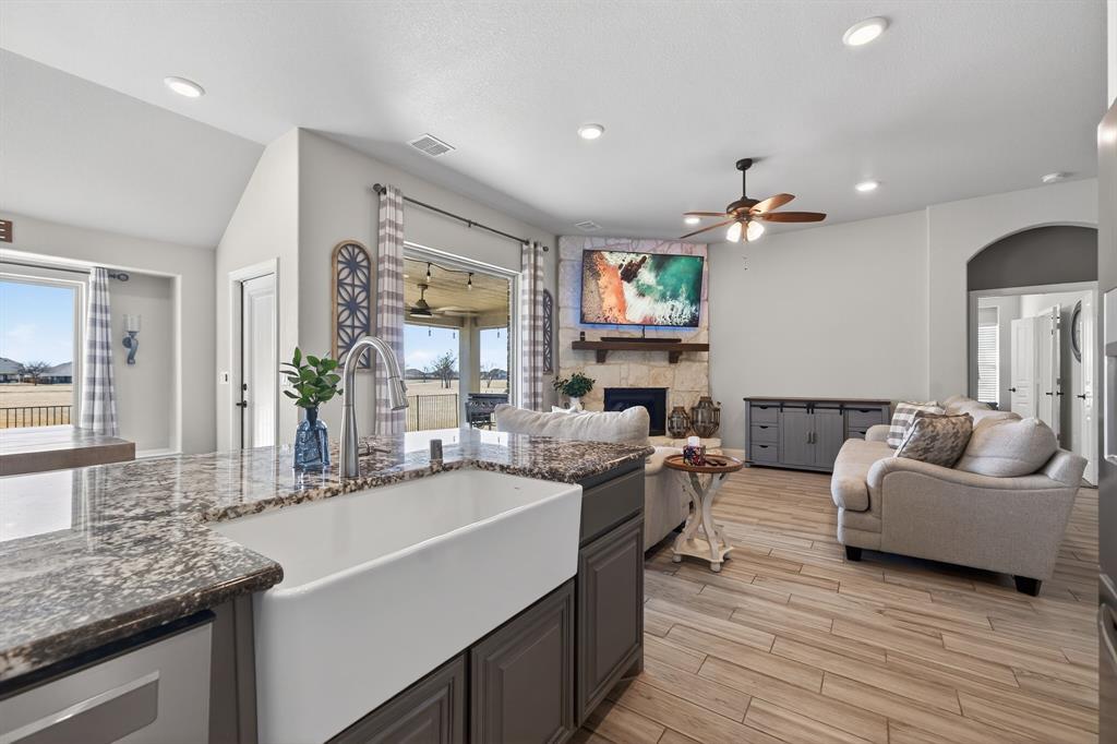 Stone River - Residential