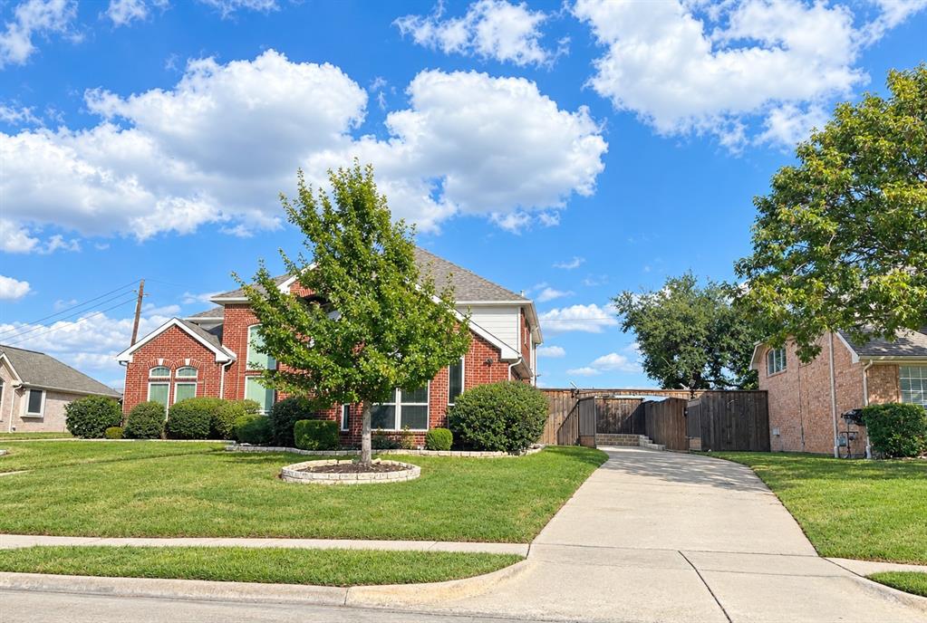 3832 Leon Drive