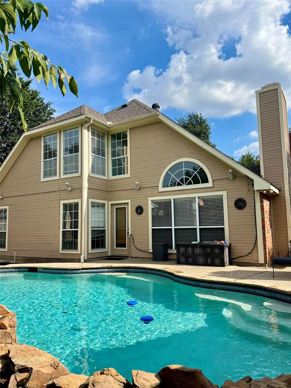 Irving, Texas 75063, United States, 3 Bedrooms Bedrooms, ,3 BathroomsBathrooms,Residential,Active,200135