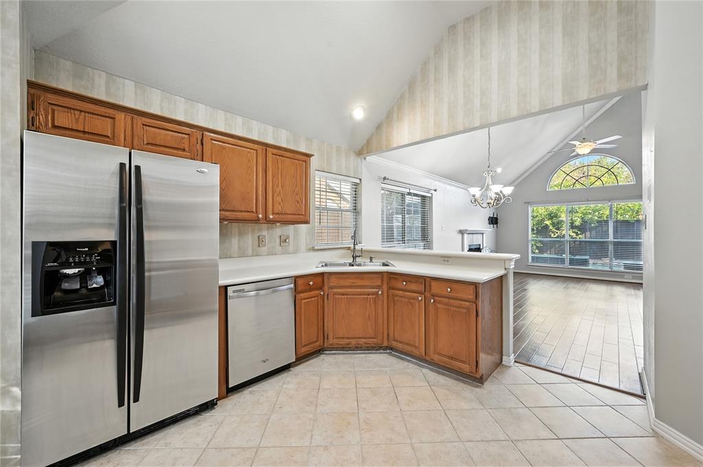 Irving, Texas 75063, United States, 3 Bedrooms Bedrooms, ,3 BathroomsBathrooms,Residential,Active,200135