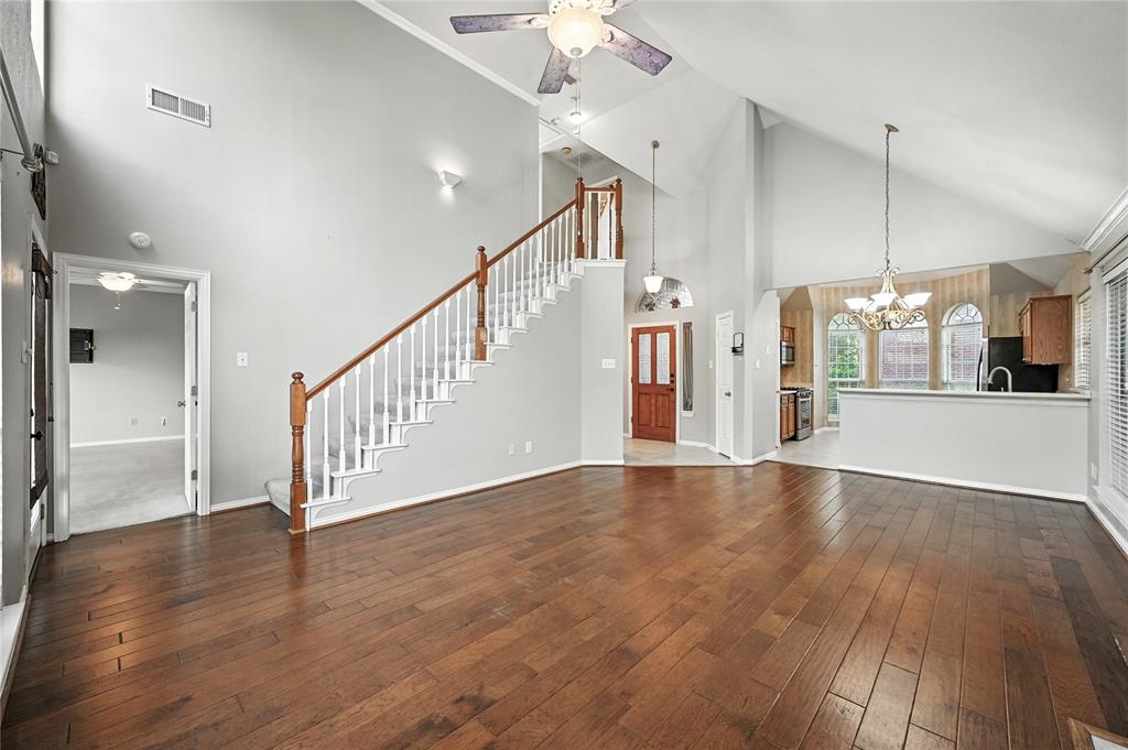 Irving, Texas 75063, United States, 3 Bedrooms Bedrooms, ,3 BathroomsBathrooms,Residential,Active,200135