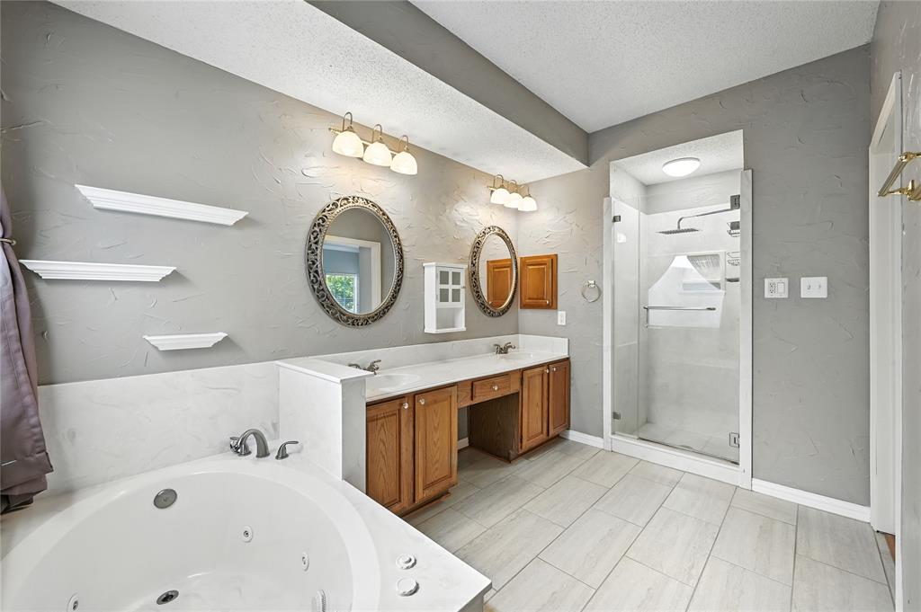 Irving, Texas 75063, United States, 3 Bedrooms Bedrooms, ,3 BathroomsBathrooms,Residential,Active,200135