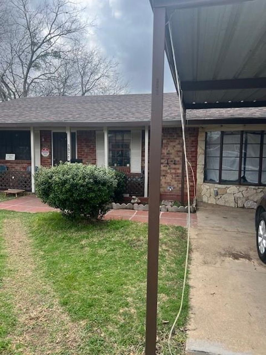 5 bedroom income producing home with recently replaced roof, water heater and HVAC etc.  Great for investment or those needing extra bedrooms.  Buyer and or agent to verify all information contained herein.