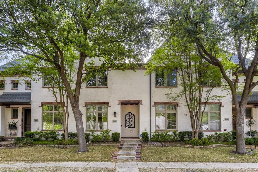 This property features beautiful details throughout, including a large kitchen with an island, stone countertops, and ample storage. The unique floor plan offers both a formal dining room and a breakfast room. The first-floor primary suite includes a luxurious bathroom and a spacious custom walk-in closet. Additionally, the home provides two large secondary bedrooms—each with its own walk-in closet—and a generous game room. The outdoor area includes a fenced-in space suitable for pets. Residents also enjoy access to upscale community amenities, including a clubhouse with a pool, spa, fitness center, and fireplace.