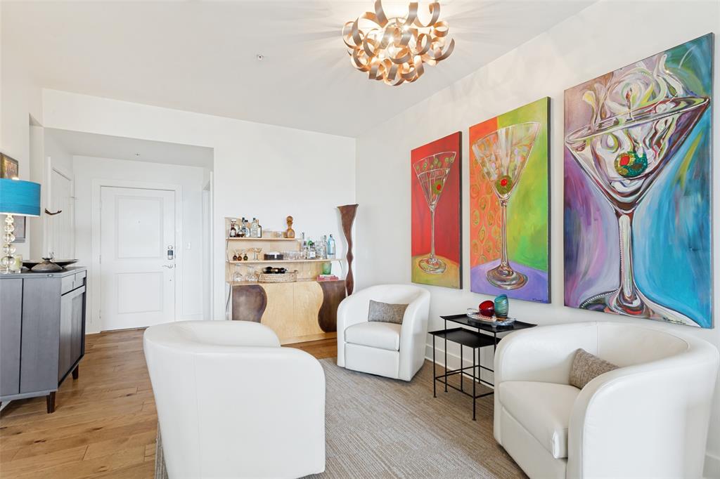 411 W 7th Street 305