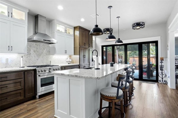 905 MARY DR, HURST, TX 76053 - Image 4454f081cc0b0306ea265a5e449223be/4287558905