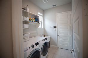 Apples Crossing - Residential Lease