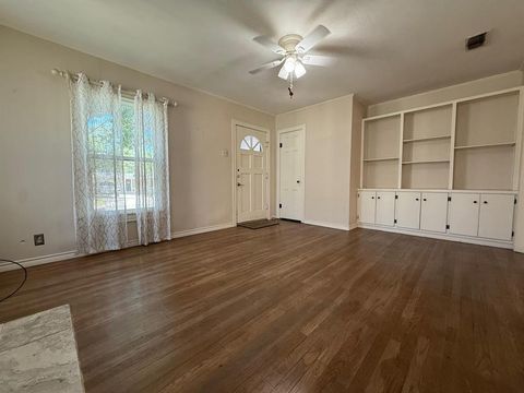 Tiny photo for 894 Davis Drive, Abilene, TX 79605 (MLS # 21100109)