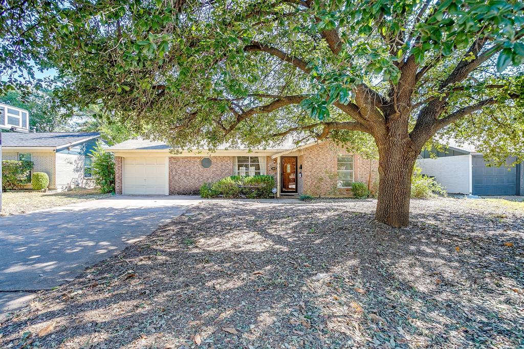 1613 Barron Lane