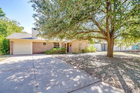 1613 Barron Lane Fort Worth TX 76112