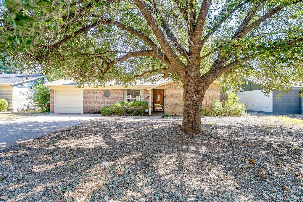 1613 Barron Lane