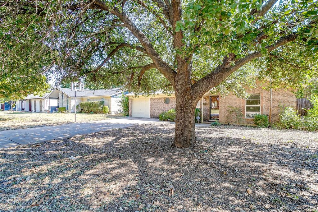 1613 Barron Lane