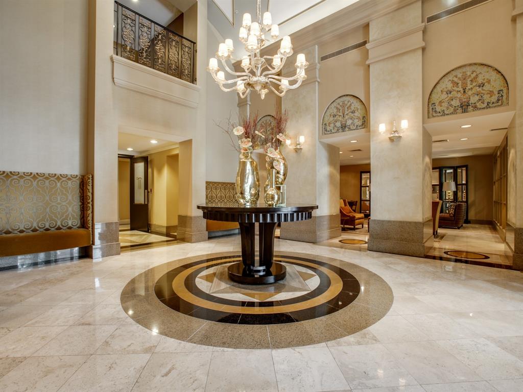 3401 Lee Parkway 102