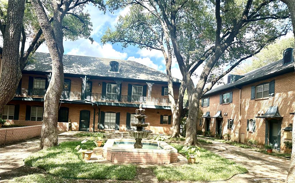 La Fontaine Condo - Residential