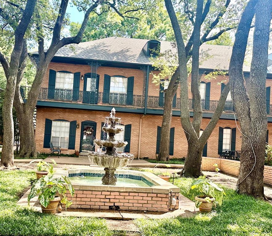 La Fontaine Condo - Residential