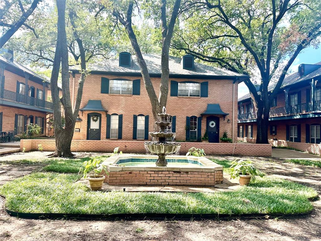 La Fontaine Condo - Residential