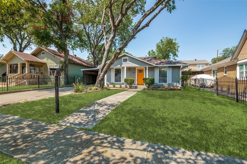 803 Hollywood Avenue