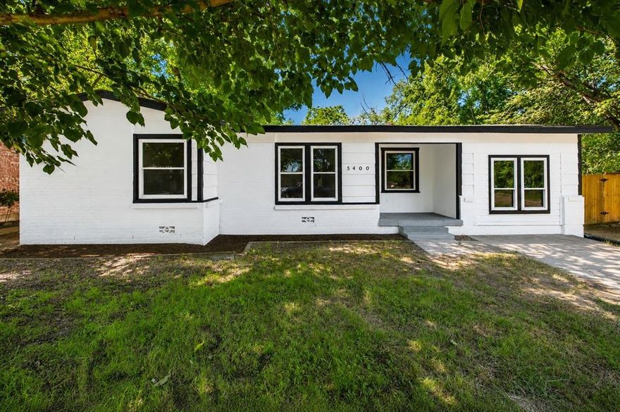 PRIME INVESTMENT & HOME OPPORTUNITY IN Fort Worth

Beautifully remodeled corner-lot home located just 13 minutes from the world-famous AT&T Stadium, offering the perfect combination of comfort, convenience, and investment potential in one of the fastest-growing areas in Texas.

This property is located less than 3 minutes from a public school.

Property Features:
•?  ?4 spacious bedrooms
•?  ?2 fully remodeled bathrooms
•?  ?Brand-new modern kitchen, fully equipped
•?  ?Large private backyard — ideal for gatherings and outdoor living
•?  ?Prime corner lot with extra privacy and very easy access
•?  ?Ample exterior parking space
•?  ?Recently renovated and move-in ready

Conveniently located near major highways, shopping centers, restaurants, entertainment, and one of Texas’ most iconic sports destinations.

Whether you are searching for the perfect home or a strong real estate investment opportunity, this property delivers exceptional value, location, and long-term potential.