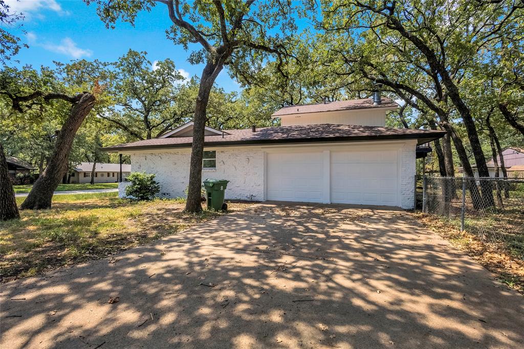 520 Circleview Drive S