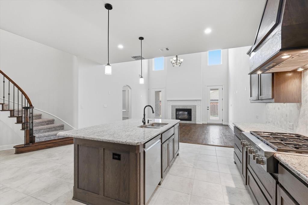 6625 Titus Lane