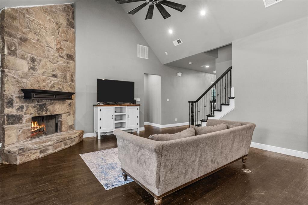 7348 Brady Oaks Drive