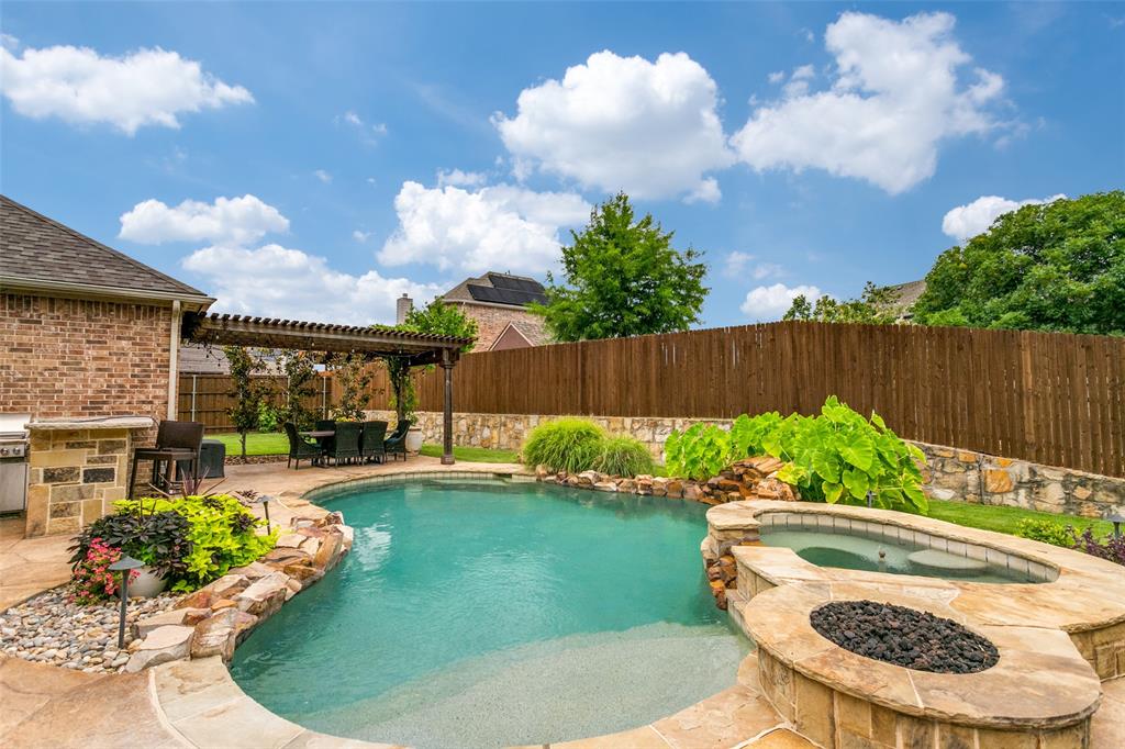 5924 Deerwood Lane