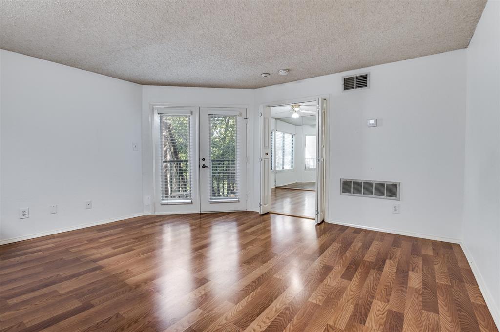 Arlington Oaks Condominiums - Residential Lease