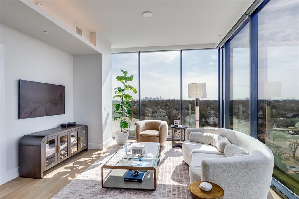 8119 Douglas Avenue 710