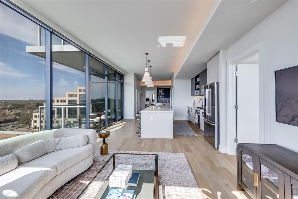 8119 Douglas Avenue 710