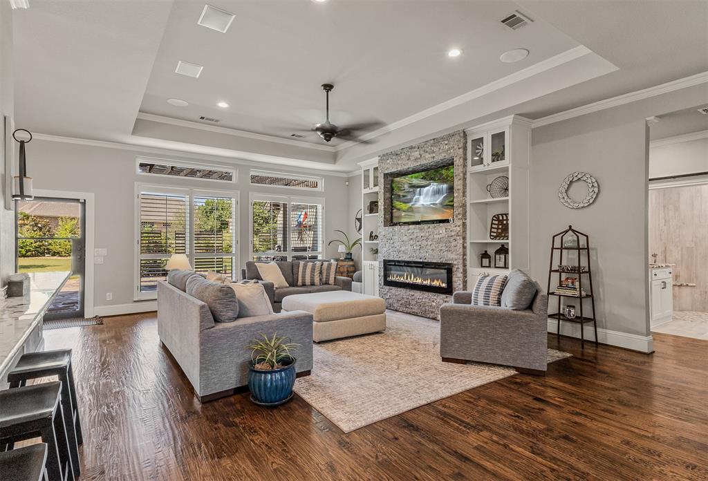 905 Santiago Trail