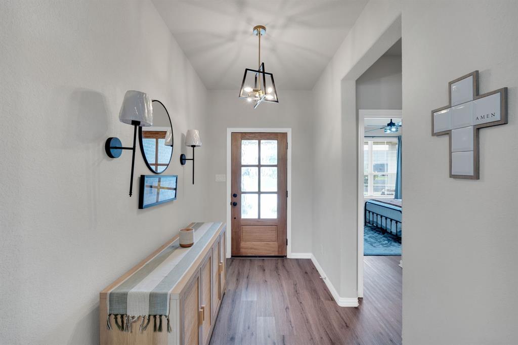 712 Ascot Court