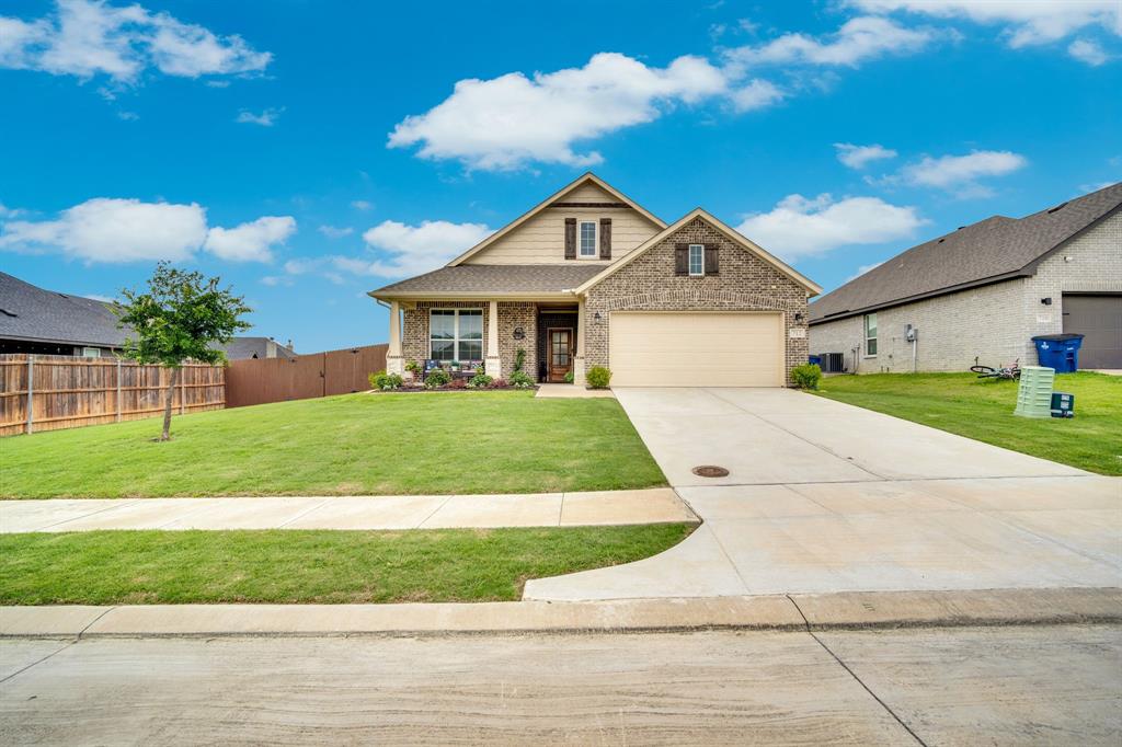 712 Ascot Court