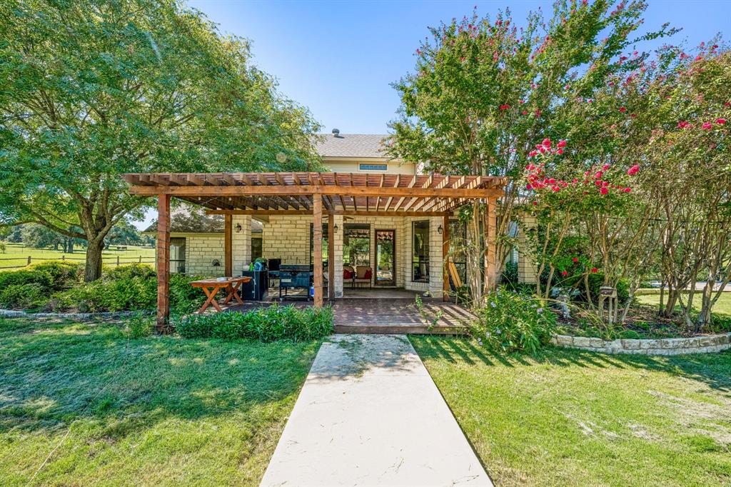 6940 N US Highway 281