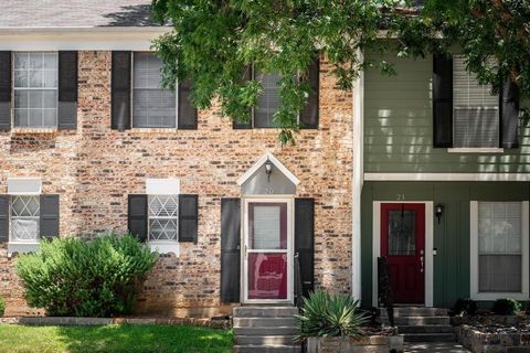 20 Abbey Road Euless TX 76039