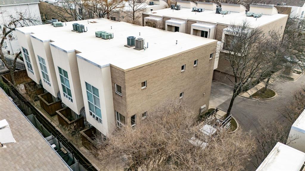 Travis Street Condos 4100 - Residential