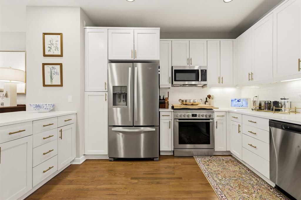 Travis Street Condos 4100 - Residential