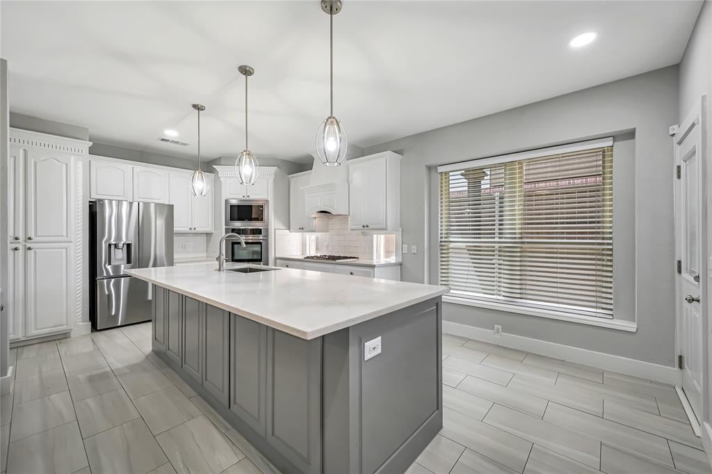 11261 Tenison Lane