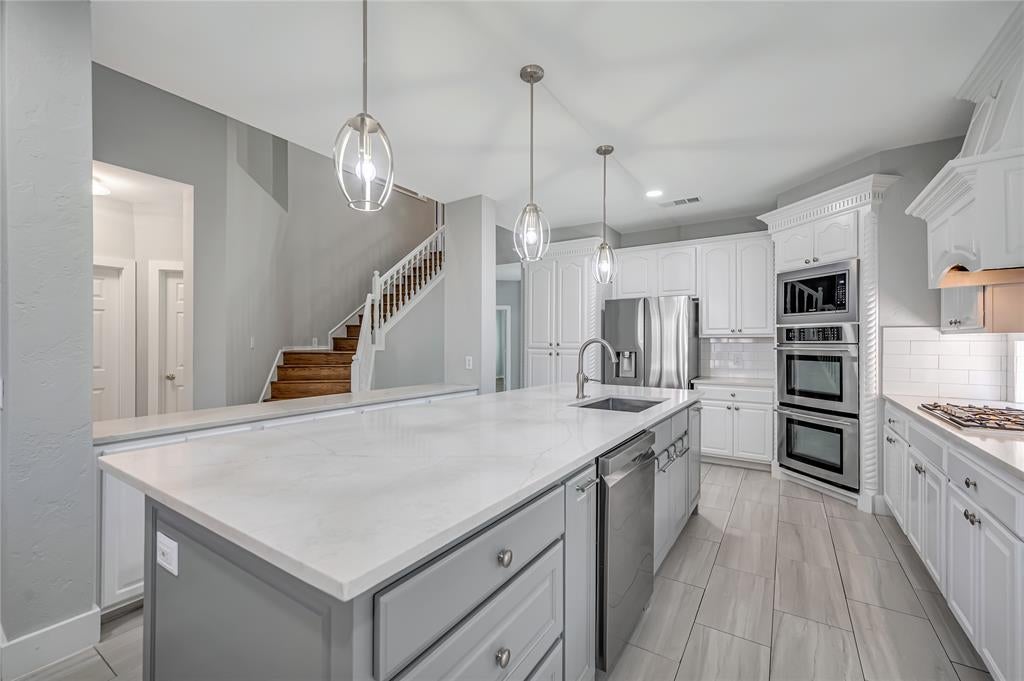 11261 Tenison Lane
