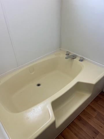 EARL B NEEDHAM - Residential