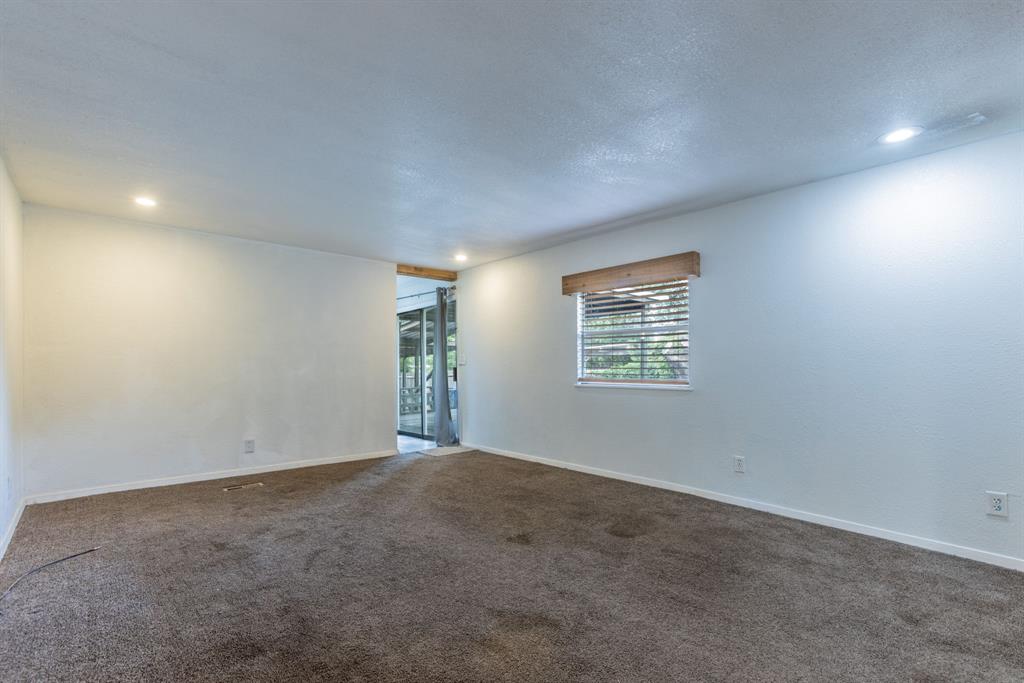 512 River Park Road
