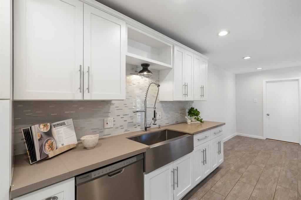 Preston Square Twnhms - Residential