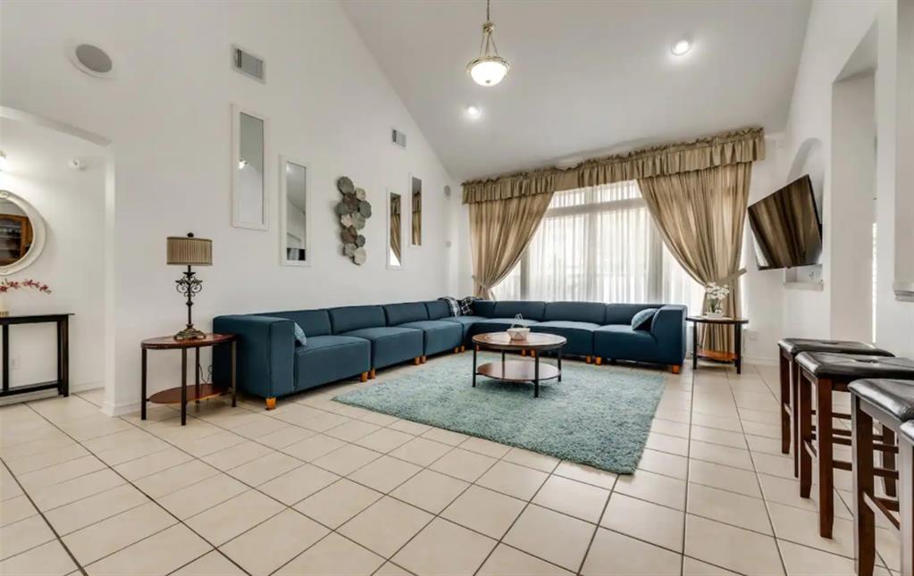 Elk Hill - Residential